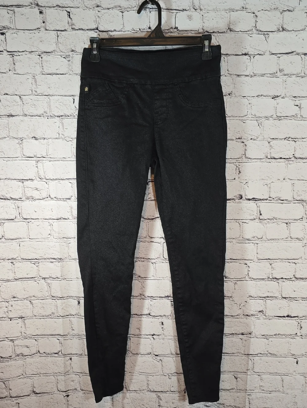 Rock & Republic Denim Rx 'Fever' Black Snakeskin Print Jeggings Size 6 EUC